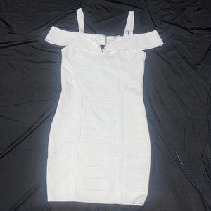 New Guess Womens White Bandage Night Out Bodycon Off Shoulder L